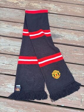 Manchester United Black Bar Scarf